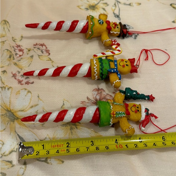 3 Adorable Gingerbread Themed Christmas Ornaments Red & White Icicles - Picture 9 of 10